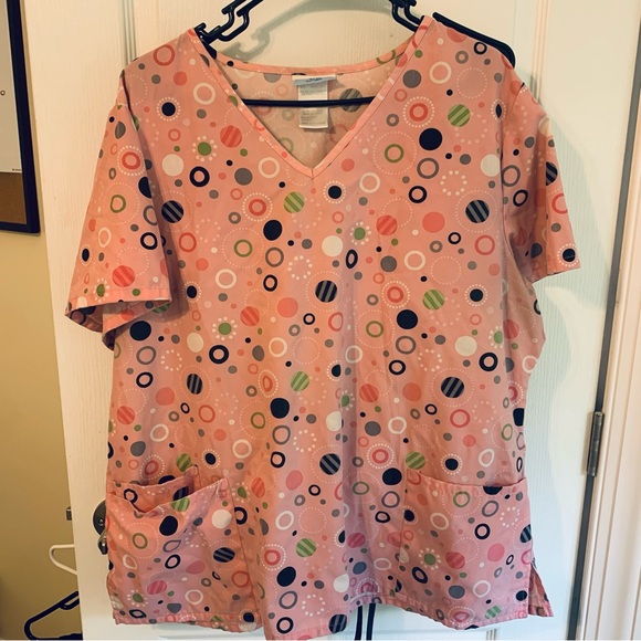 Woman’s Scrub Set Size XL Pink polkadot Top Gray Pant - Picture 1 of 5